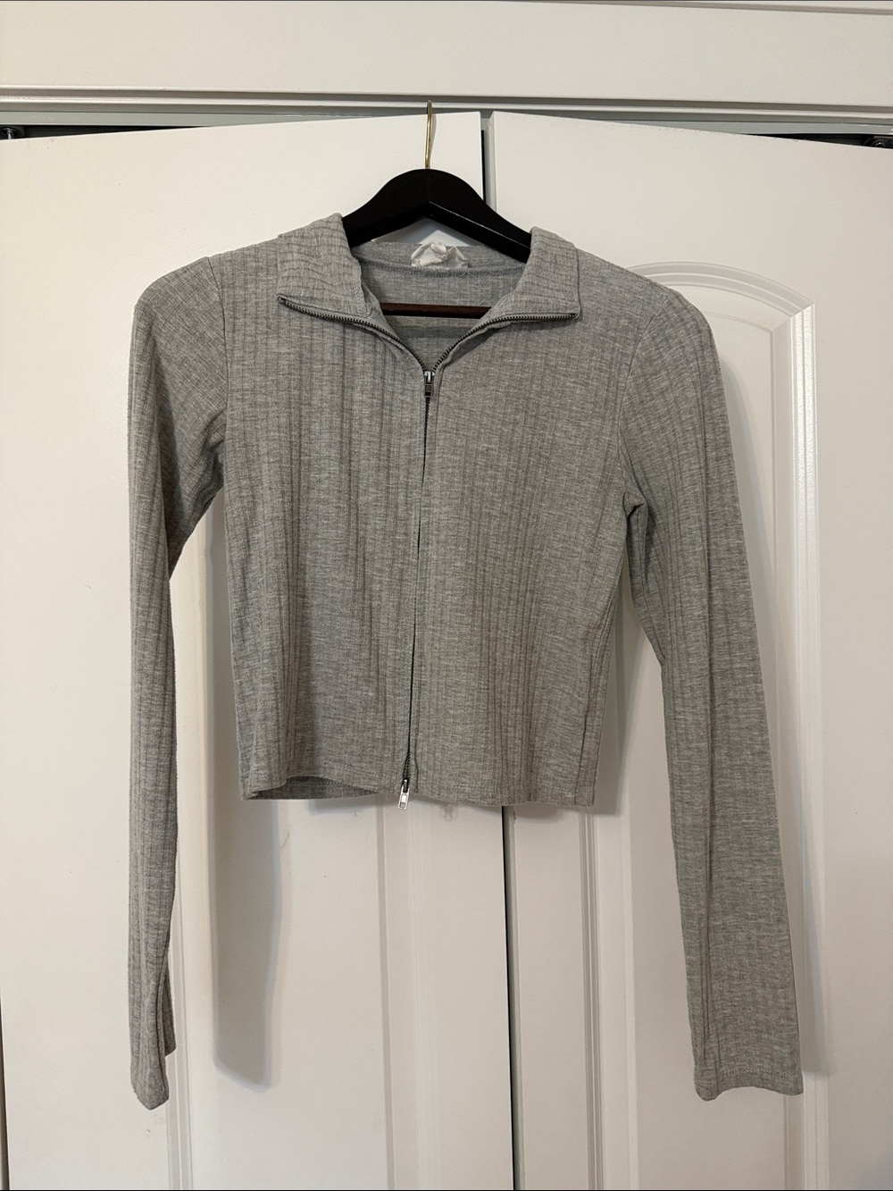 Pink Rose Light Gray Ribbed Zip-Up Crop Top